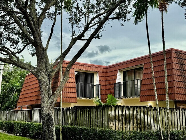 Building Photo - 721 NW 99th Cir