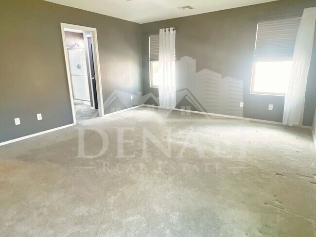 Building Photo - 51 S 57th Pl