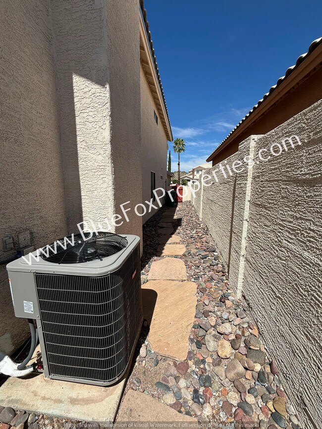 Building Photo - 5168 N Windriver Pl