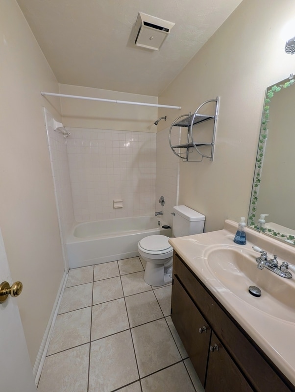 Building Photo - 151 Parkbrook Cir