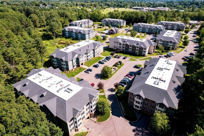 Building Photo - Spacious 2 Bedroom/ 2 Bathroom Apartment with Wooded View