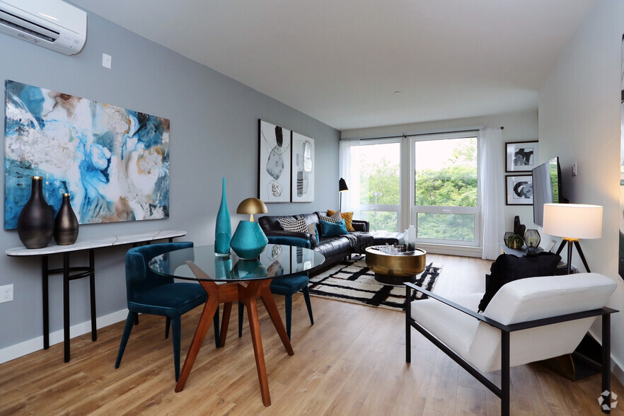 1BR, 1BA - 792 SF - The Margot