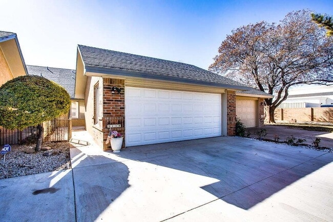 Primary Photo - Charming Townhome on a Quiet Cul-de-Sac