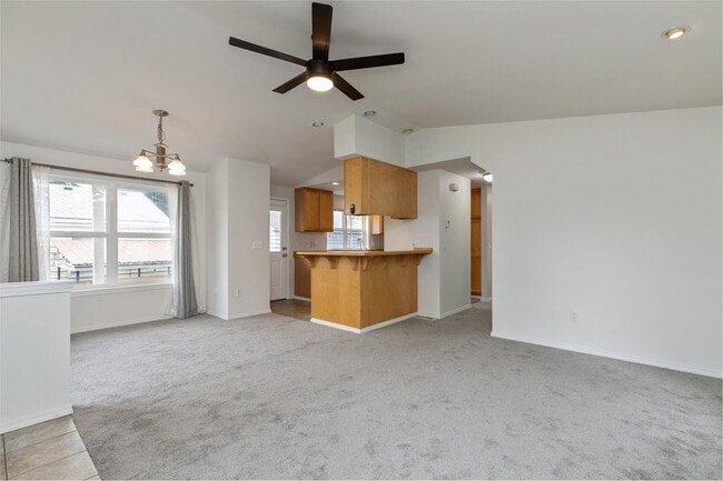 Building Photo - Spacious 6 Bed 3 Bath home in Ravenna