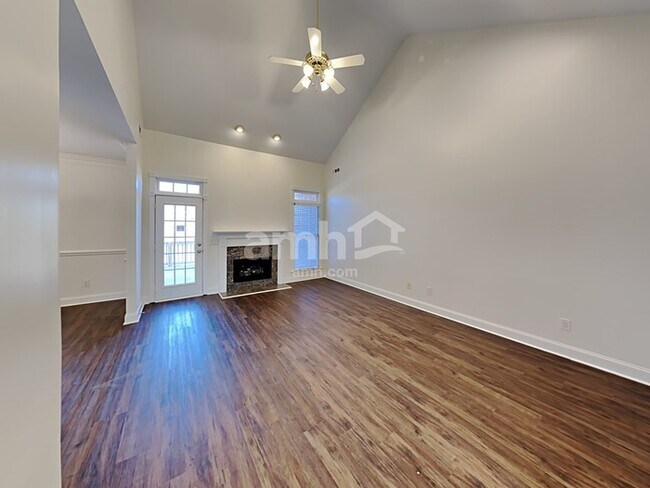 Building Photo - 1016 Rhett Pl