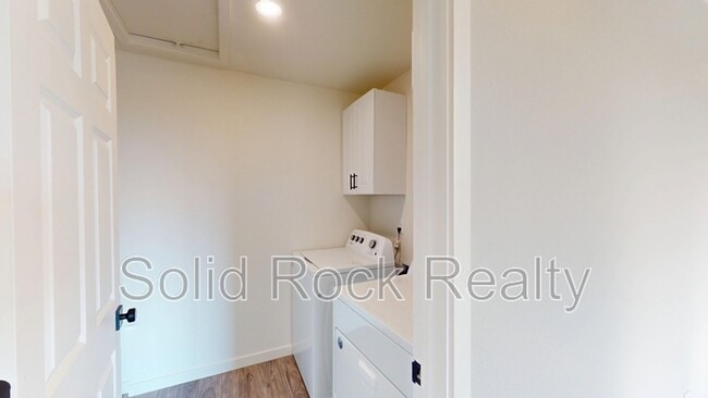 Building Photo - 9212 Turlough Hts