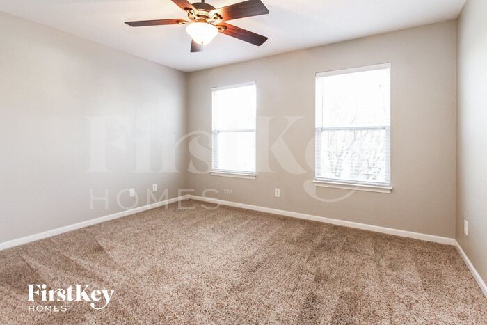 Building Photo - 2244 Blossom Dr