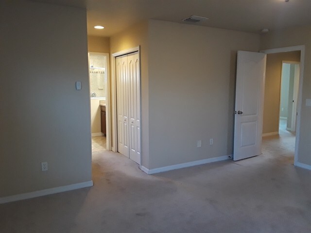 Building Photo - 1025 Windton Oak Dr
