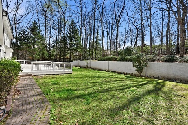 Building Photo - 313 Summit Ridge Dr