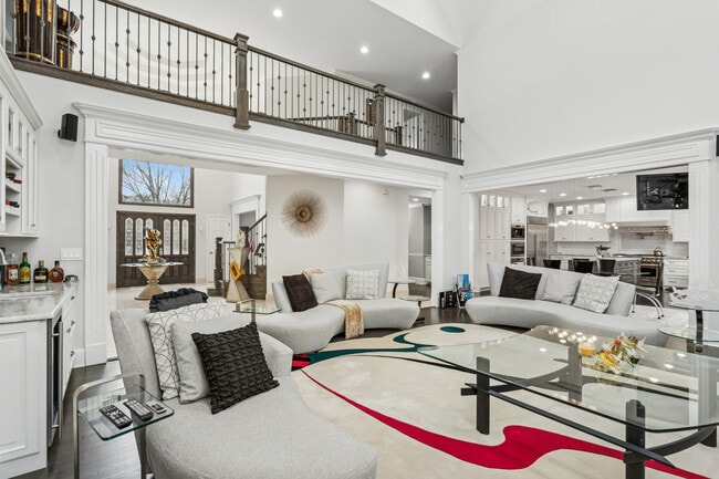 Building Photo - 9200 Falling Waters Dr W