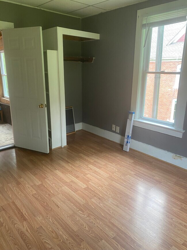 Building Photo - 35. W. University Street