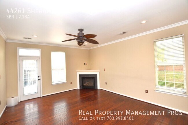Building Photo - 44261 Shehawken Terrace