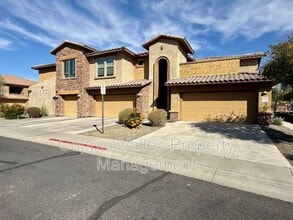 Building Photo - 2425 W Bronco Butte Trl