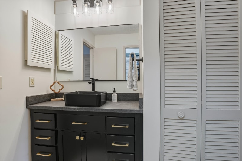 Building Photo - 8329 Derbyshire Pl