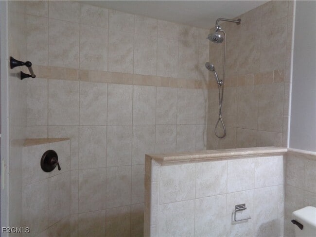 Building Photo - 12962 Elm Creek Ct