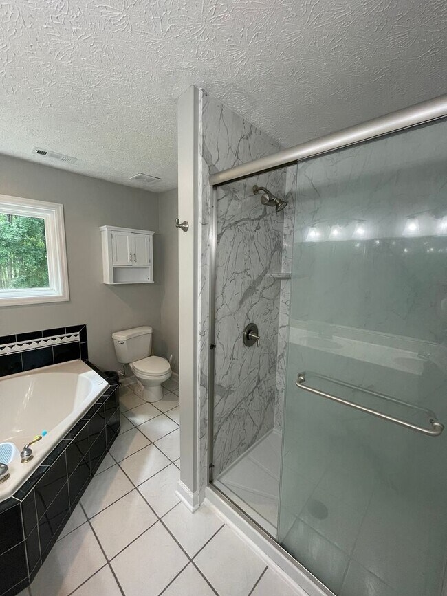 Building Photo - Pictures Coming Soon — Your Next Home Awaits!