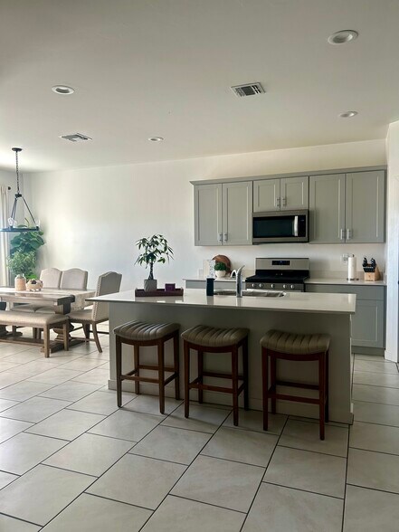 Building Photo - 13306 N Jessett Ln