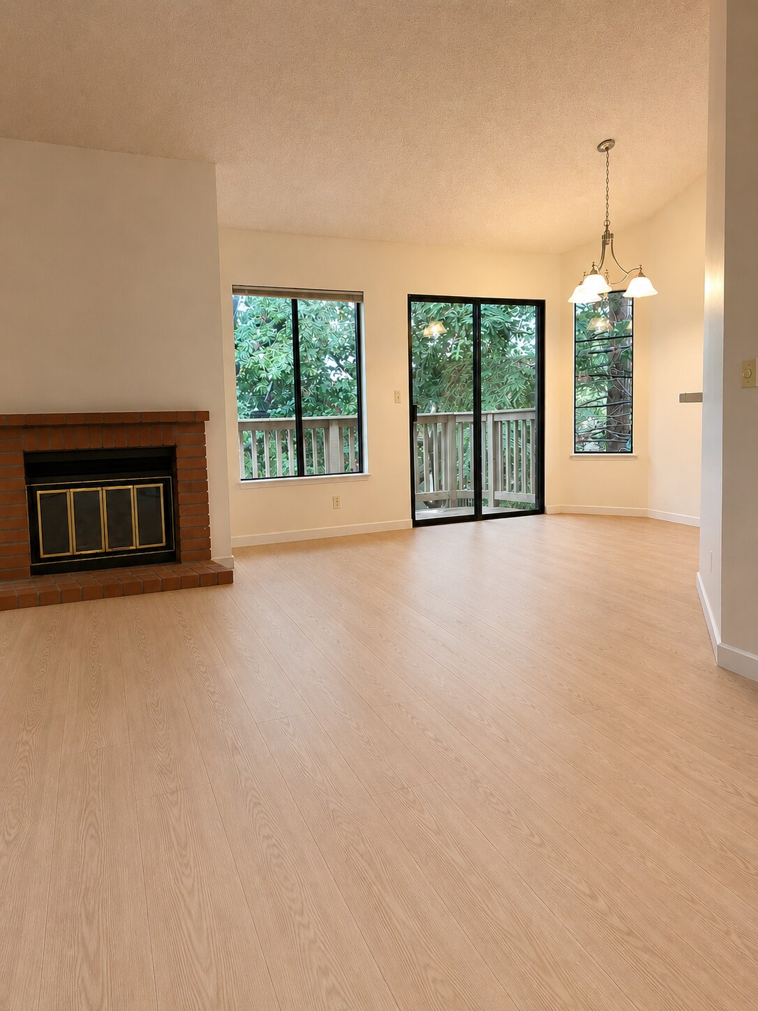 Living/Dining - 1907 Magdalena Cir