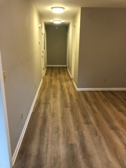 Building Photo - 254 Sloans Grove Rd