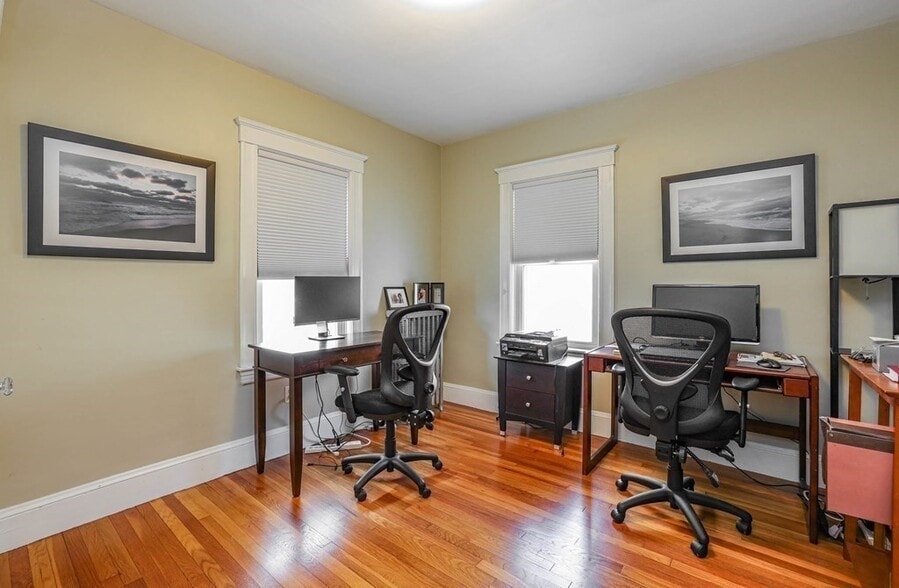 Building Photo - 158 Durnell Ave