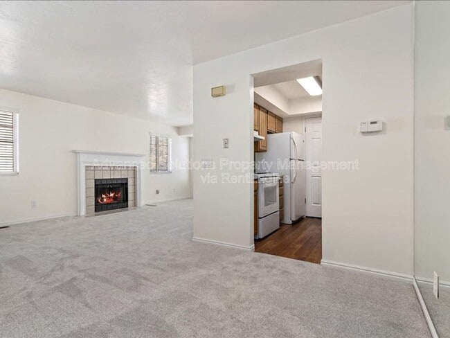 Building Photo - 9132 S Scirlein Dr