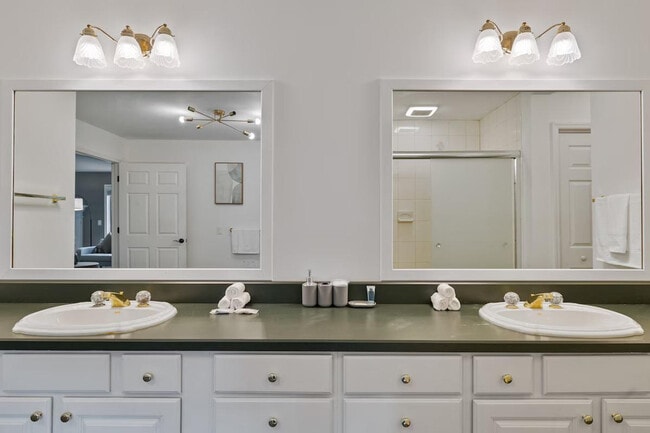 Building Photo - 321 Museum Village Rd