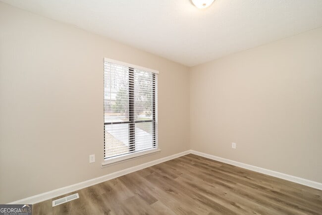 Building Photo - 1640 Clearstone Dr