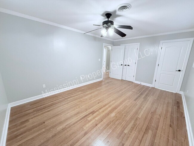 Building Photo - 3BR/3BA For Rent