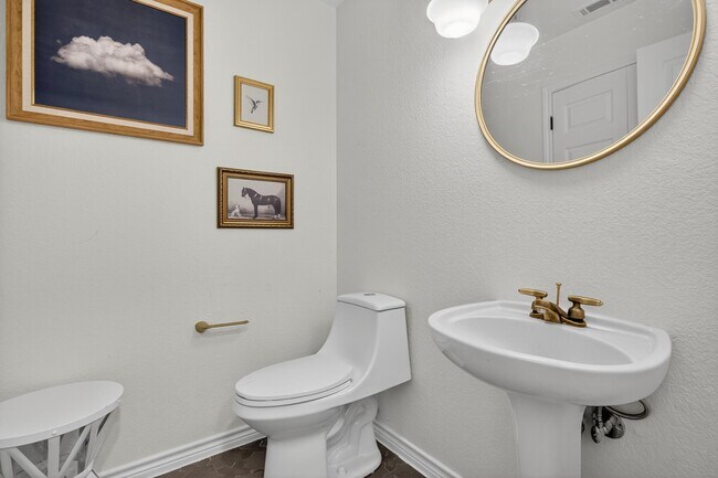 Building Photo - 435 Oxbow Trail