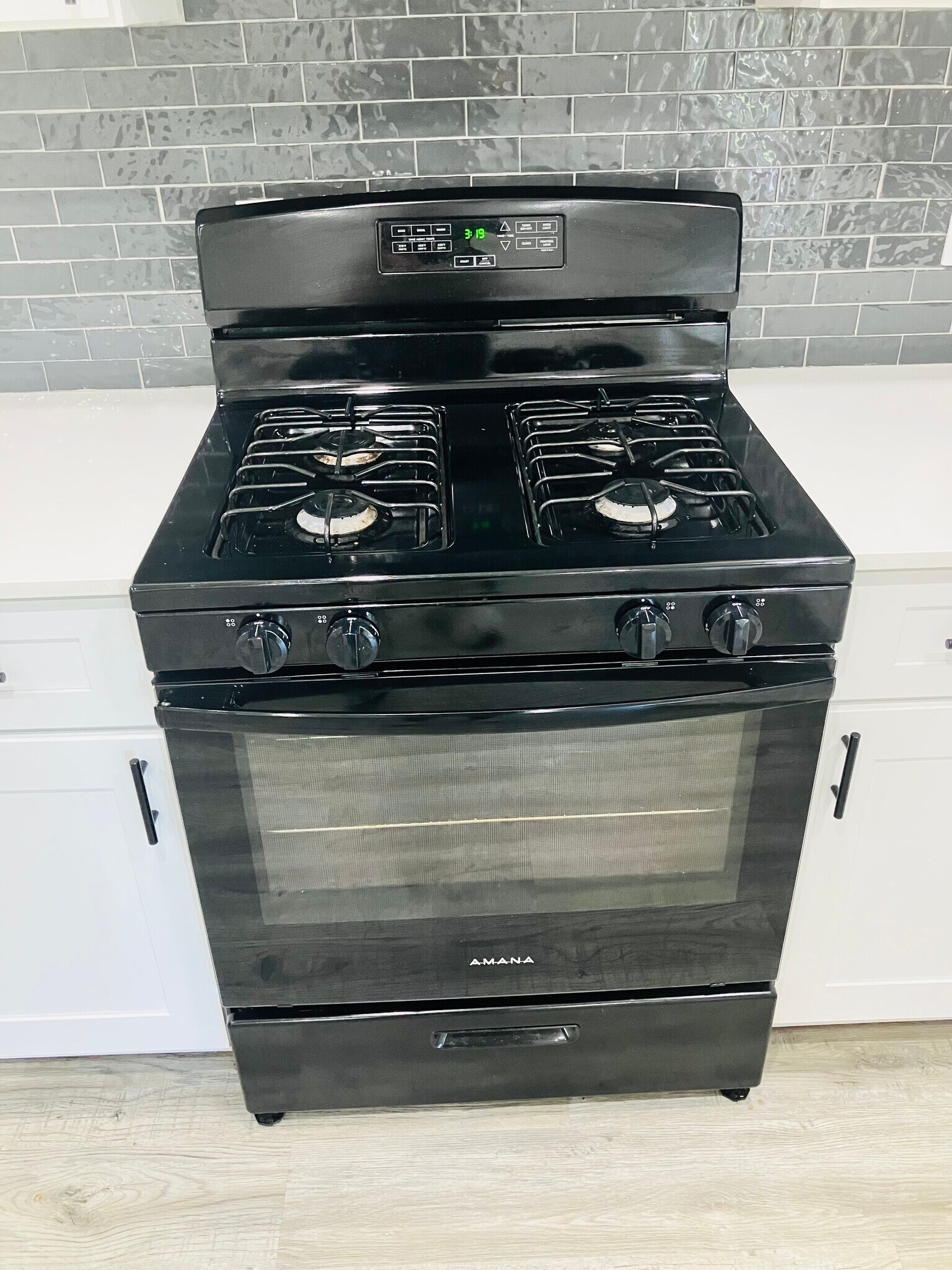 Building Photo - 32447 Hawthorne Dr