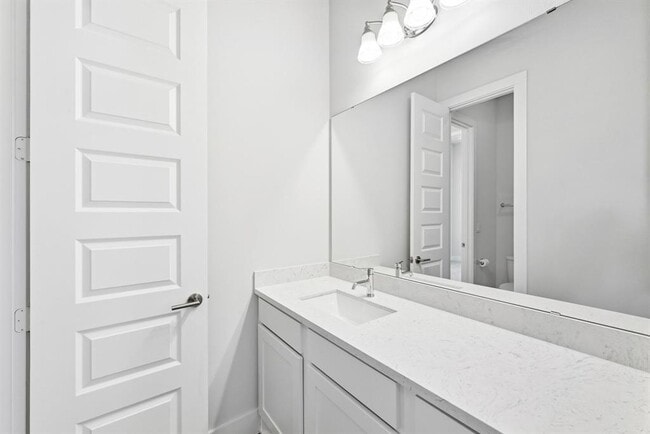 Building Photo - 9201 Spire View