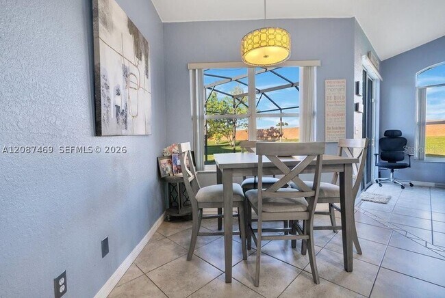 Building Photo - 321 Corvina Dr