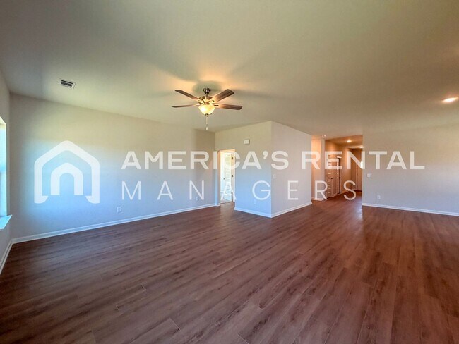 Building Photo - Modern Single Level Living at Havenridge! Sign a 13-month lease by 5/15/2026 and receive a leasin...