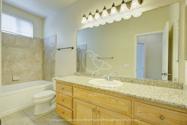 Building Photo - Fantastic Floorplan, great location in Woodland 4+ bedroom, 2 bthm available ASAP