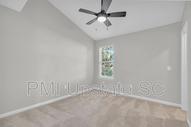 Building Photo - 244 Oak Valley Dr