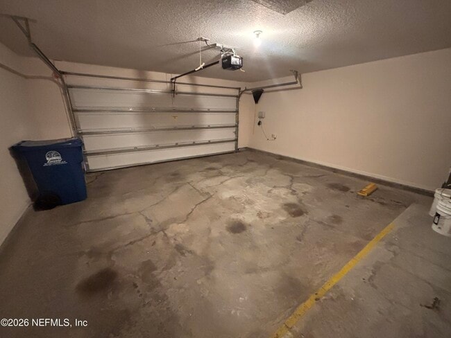 Building Photo - 312 W Adelaide Dr