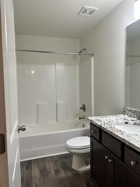 Building Photo - 5635 Parkview Ln