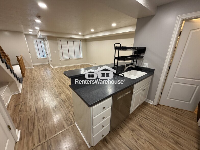 Building Photo - 4072 S 300 E