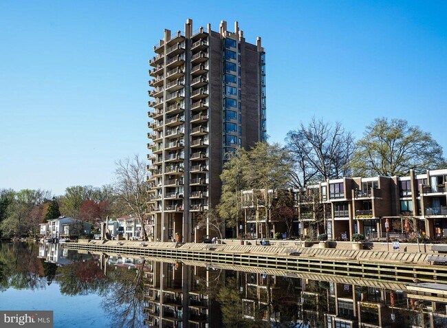 Building Photo - 11400 Washington Plaza W