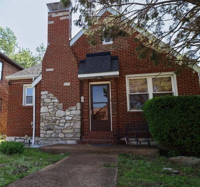 Primary Photo - 6406 Woodbine Ct