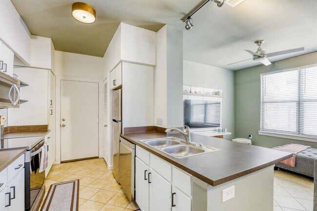 Building Photo - 1201 Grove Blvd