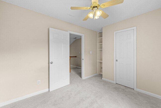 Building Photo - 108 Castlebury Creek Ct