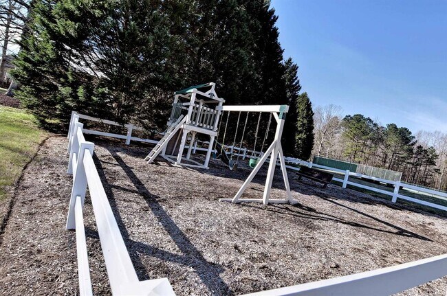 Building Photo - 8321 Barons Ct