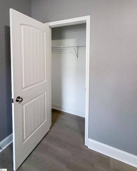 Building Photo - 428 Woodbark Ct