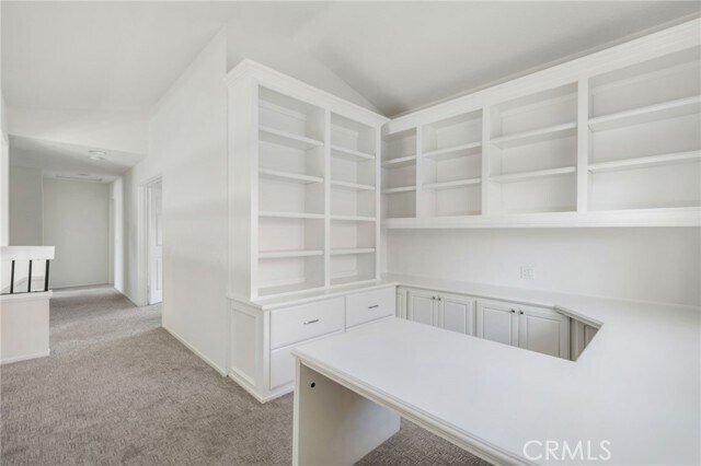 Building Photo - 24351 Kings View