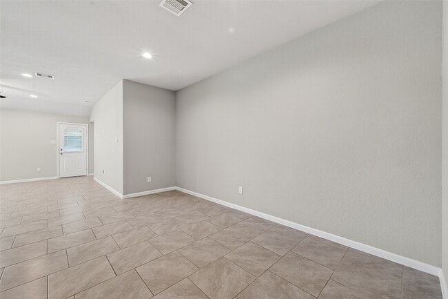 Building Photo - 3015 Lightles Manor Ct