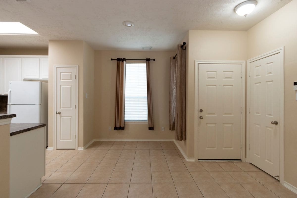 Building Photo - 25227 Boulder Bend Ln