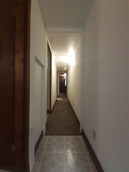 Building Photo - 100 30th St W