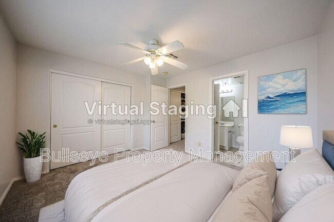 Building Photo - 3716 E University Dr