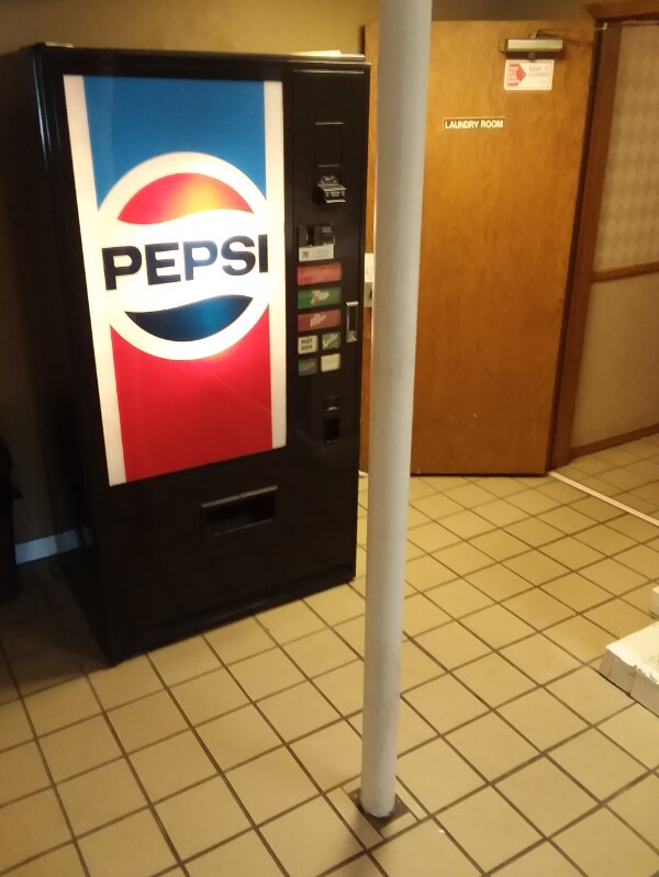 Building Photo - 3246 Douglas Dr N